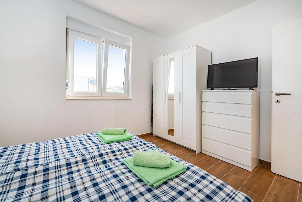 Appartments Kosamiri Nahe Zadar Привлака 0*,