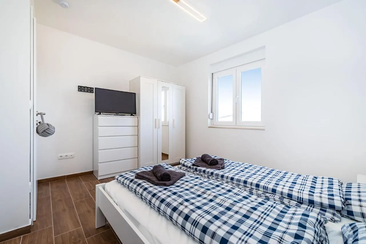 Appartments Kosamiri Nahe Zadar Привлака 0*,